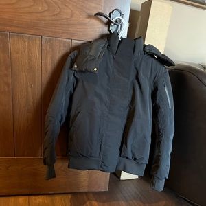 Lulu lemon ladies bomber jacket
